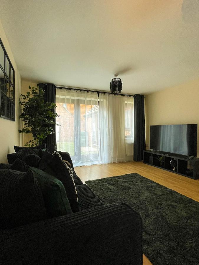 Majestic House - Serviced * Milton Keynes
