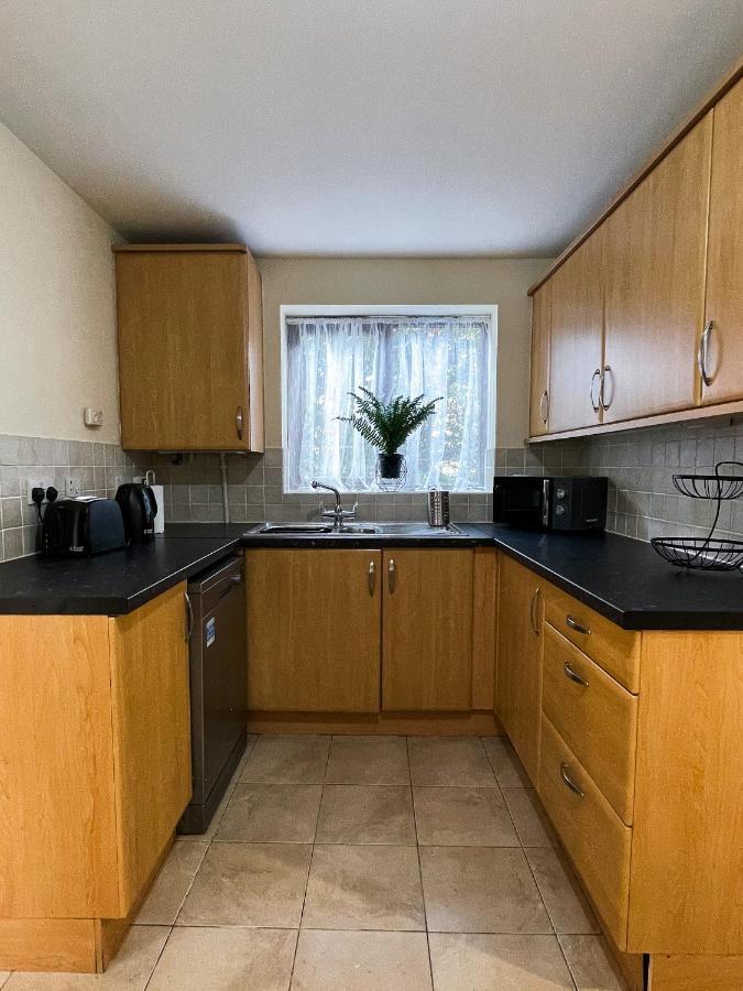 Majestic House - Serviced Holiday home Milton Keynes